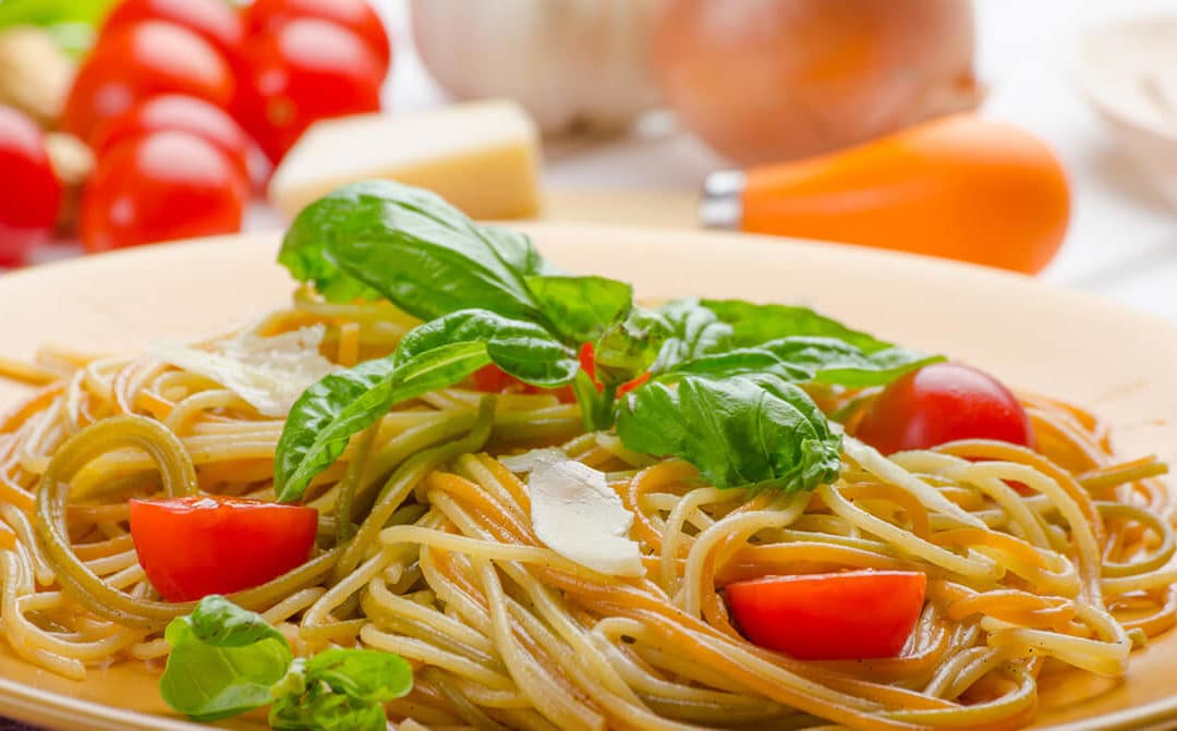 Espaguetis con tomates cherry - Recetas La Española