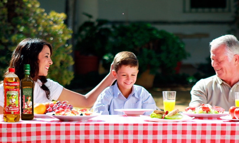 Nuestras costumbres: compartir la mesa